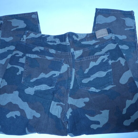 American Eagle American Eagle Corduroy Camo Mom Jeans - Picture 3 of 12